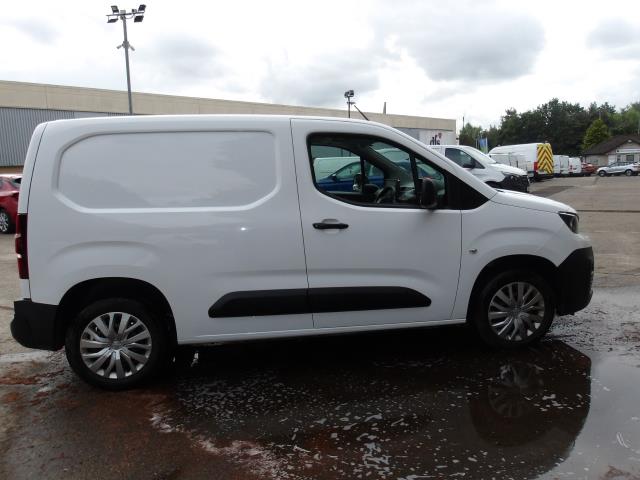 2021 Peugeot Partner 1000 1.5 Bluehdi 100 Professional Van (NV21KGZ) Image 9