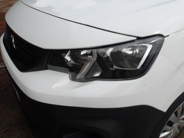 2021 Peugeot Partner 1000 1.5 Bluehdi 100 Professional Van (NV21KGZ) Image 12
