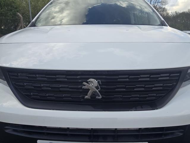 2021 Peugeot Partner 1000 1.5 Bluehdi 100 Professional Van (NV21KHF) Image 12