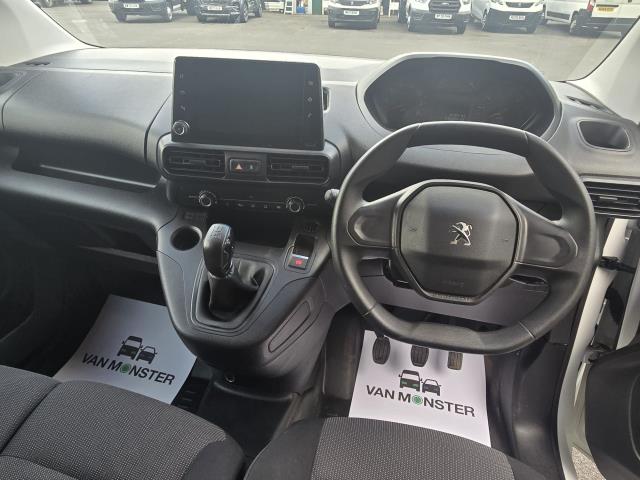 2021 Peugeot Partner 1000 1.5 Bluehdi 100 Professional Van (NV21KHF) Image 21