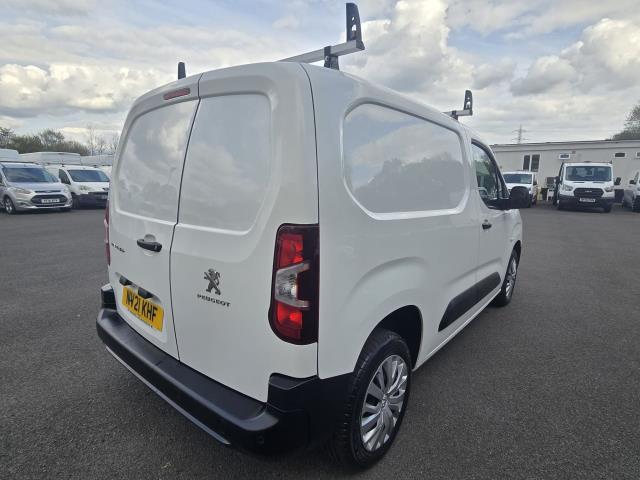 2021 Peugeot Partner 1000 1.5 Bluehdi 100 Professional Van (NV21KHF) Image 2