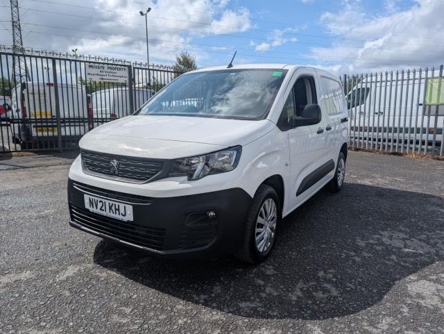 2021 Peugeot Partner 1000 1.5 Bluehdi 100 Professional Van (NV21KHJ) Image 4