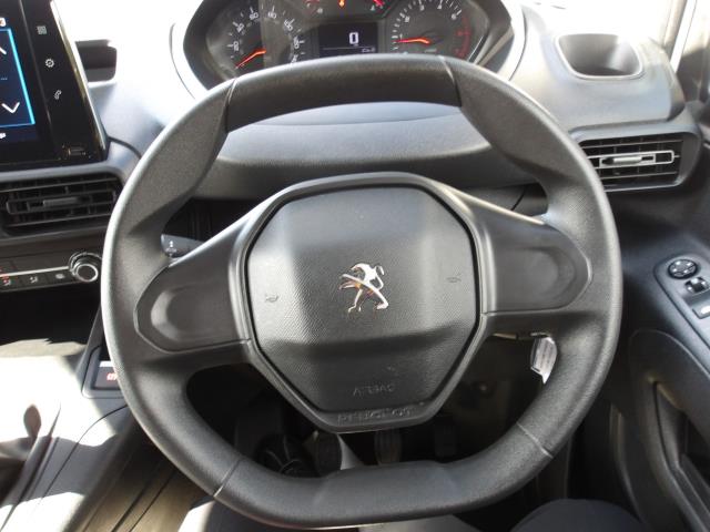 2021 Peugeot Partner 1000 1.5 Bluehdi 100 Professional Van (NV21KHK) Image 21
