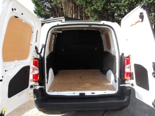 2021 Peugeot Partner 1000 1.5 Bluehdi 100 Professional Van (NV21KHK) Image 16