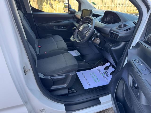2021 Peugeot Partner 1000 1.5 Bluehdi 100 Professional Van (NV21KHL) Image 13