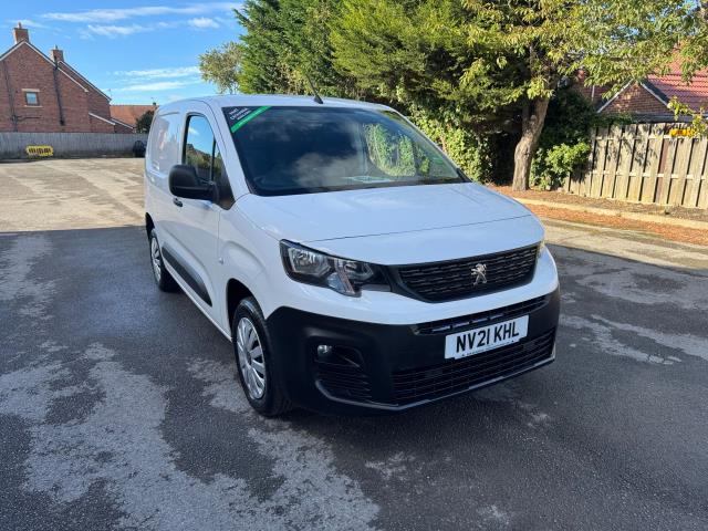 2021 Peugeot Partner 1000 1.5 Bluehdi 100 Professional Van (NV21KHL) Image 2