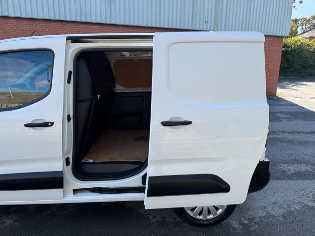 2021 Peugeot Partner 1000 1.5 Bluehdi 100 Professional Van (NV21KHL) Image 41