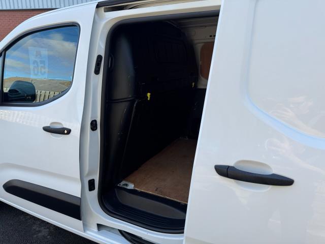 2021 Peugeot Partner 1000 1.5 Bluehdi 100 Professional Van (NV21KHL) Image 39