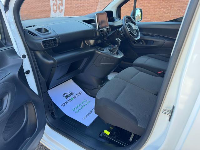 2021 Peugeot Partner 1000 1.5 Bluehdi 100 Professional Van (NV21KHL) Image 28