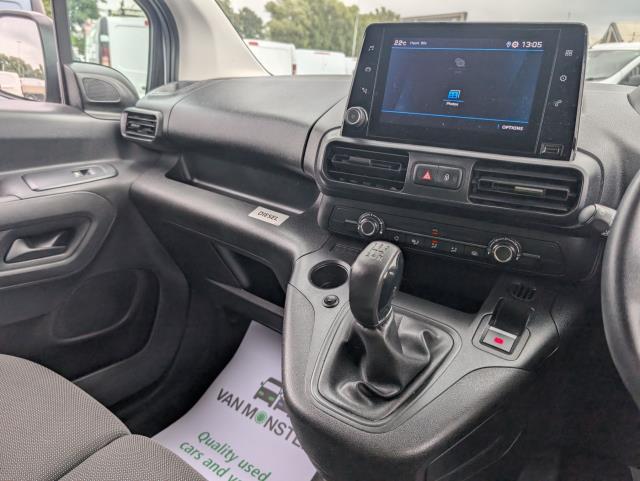 2021 Peugeot Partner 1000 1.5 Bluehdi 100 Professional Van *TV* (NV21KJU) Image 28