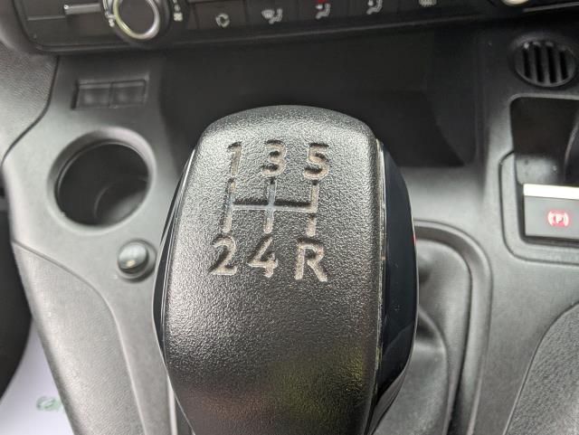 2021 Peugeot Partner 1000 1.5 Bluehdi 100 Professional Van *TV* (NV21KJU) Image 27