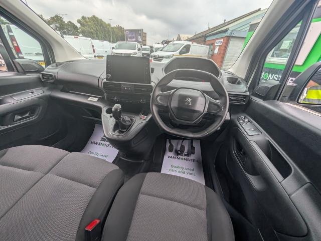 2021 Peugeot Partner 1000 1.5 Bluehdi 100 Professional Van *TV* (NV21KJU) Image 20