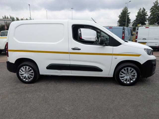 2021 Peugeot Partner 1000 1.5 Bluehdi 100 Professional Van *TV* (NV21KJU) Image 15