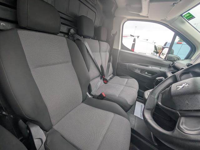 2021 Peugeot Partner 1000 1.5 Bluehdi 100 Professional Van *TV* (NV21KJU) Image 18