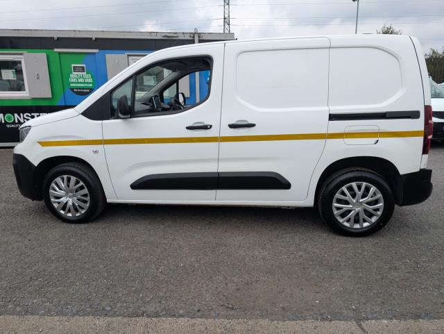 2021 Peugeot Partner 1000 1.5 Bluehdi 100 Professional Van *TV* (NV21KJU) Image 5
