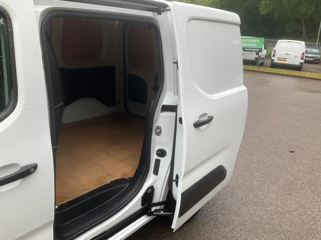 2021 Peugeot Partner 1000 1.5 Bluehdi 100 Professional Van (NV21KJX) Image 8