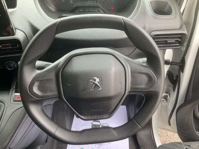 2021 Peugeot Partner 1000 1.5 Bluehdi 100 Professional Van (NV21KJX) Image 17