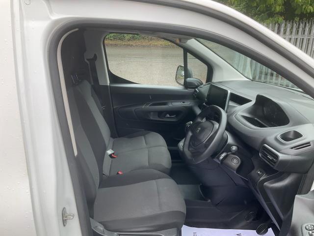 2021 Peugeot Partner 1000 1.5 Bluehdi 100 Professional Van (NV21KJX) Image 16