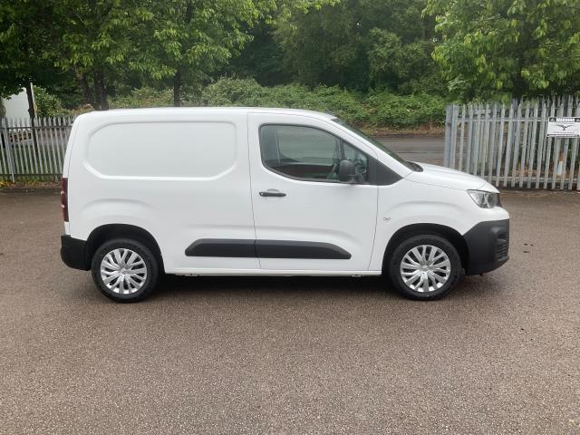 2021 Peugeot Partner 1000 1.5 Bluehdi 100 Professional Van (NV21KJX) Image 15