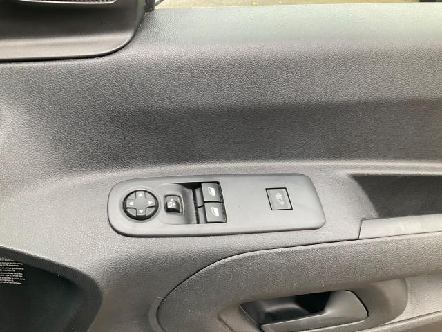 2021 Peugeot Partner 1000 1.5 Bluehdi 100 Professional Van (NV21KJZ) Image 31