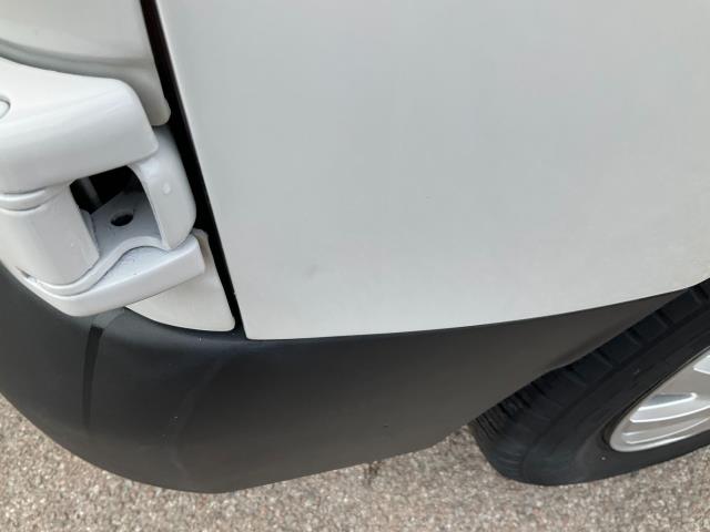 2021 Peugeot Expert 1000 1.5 Bluehdi 100 Professional Van (NV21KYE) Image 40