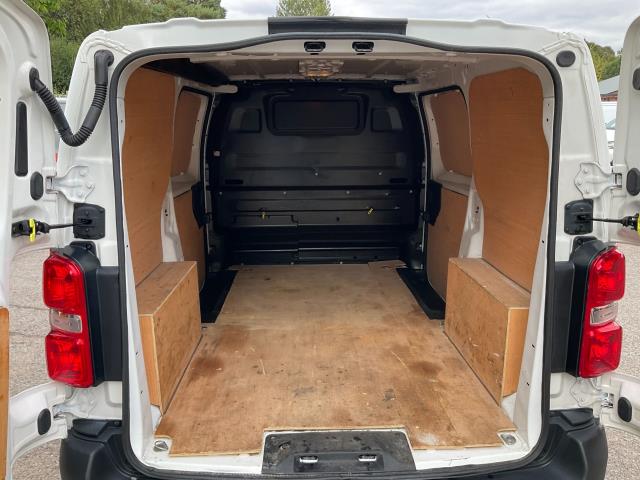 2021 Peugeot Expert 1000 1.5 Bluehdi 100 Professional Van (NV21KYE) Image 13