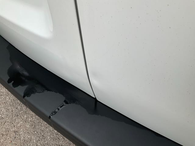 2021 Peugeot Expert 1000 1.5 Bluehdi 100 Professional Van (NV21KYE) Image 37