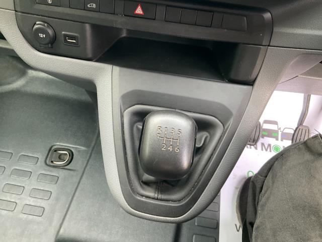 2021 Peugeot Expert 1000 1.5 Bluehdi 100 Professional Van (NV21KYE) Image 28