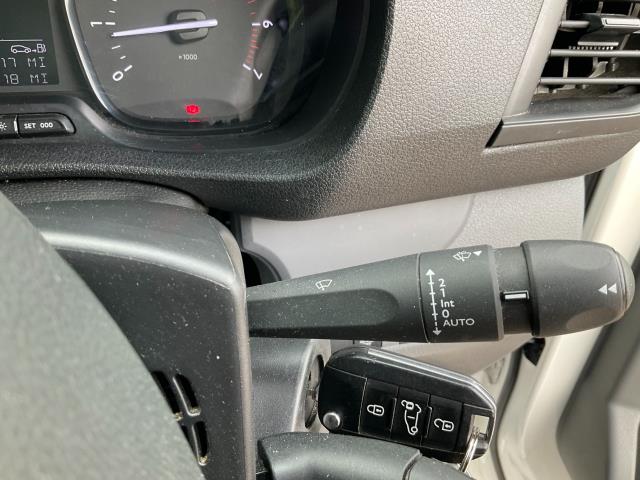2021 Peugeot Expert 1000 1.5 Bluehdi 100 Professional Van (NV21KYE) Image 33