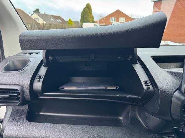 2021 Peugeot Partner 1000 1.5 Bluehdi 100 Professional Van (NV21MUA) Image 37