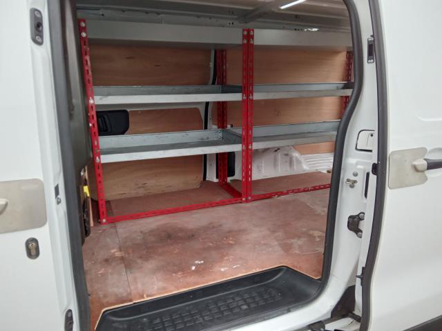 2021 Peugeot Expert 1200 1.5 Bluehdi 100 Professional Van (NV21OHH) Image 25