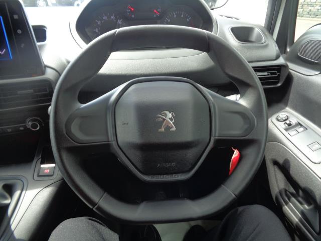 2021 Peugeot Partner 1000 1.5 Bluehdi 100 Professional Van (NV21ONC) Image 22