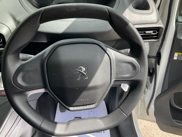2022 Peugeot Partner 1000 1.5 Bluehdi 100 Professional Van (NV21ONM) Image 16