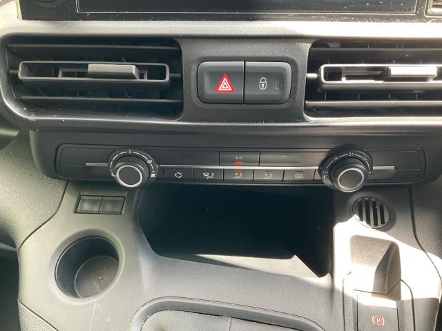 2022 Peugeot Partner 1000 1.5 Bluehdi 100 Professional Van (NV21ONM) Image 22