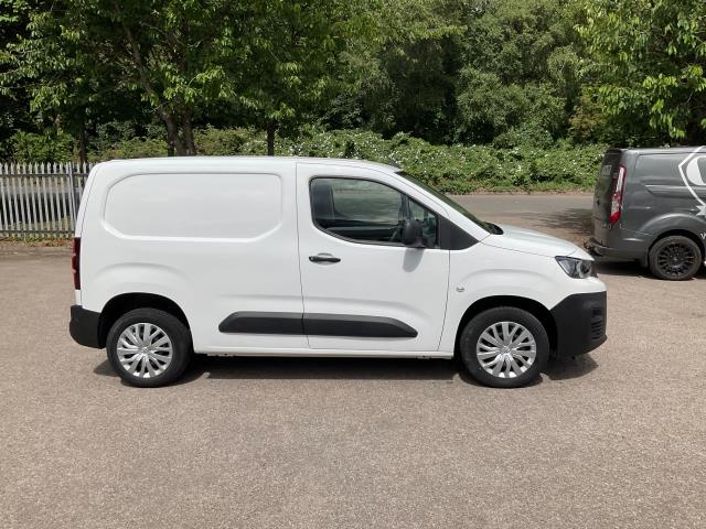 2022 Peugeot Partner 1000 1.5 Bluehdi 100 Professional Van (NV21ONM) Image 13
