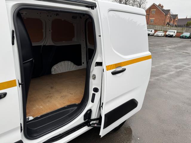 2021 Peugeot Partner 1000 1.5 Bluehdi 100 Professional Van (NV21ONR) Image 40