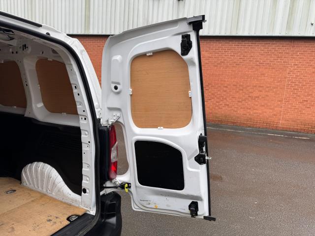 2021 Peugeot Partner 1000 1.5 Bluehdi 100 Professional Van (NV21ONR) Image 50