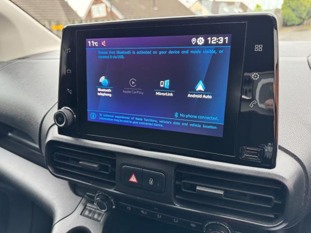 2021 Peugeot Partner 1000 1.5 Bluehdi 100 Professional Van (NV21ONR) Image 24