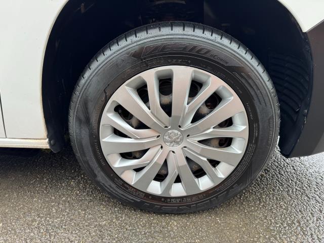 2021 Peugeot Partner 1000 1.5 Bluehdi 100 Professional Van (NV21ONR) Image 52