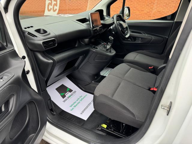 2021 Peugeot Partner 1000 1.5 Bluehdi 100 Professional Van (NV21ONR) Image 28