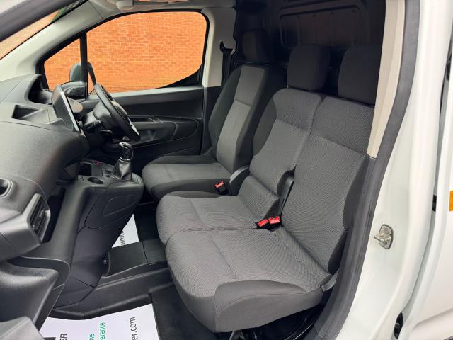2021 Peugeot Partner 1000 1.5 Bluehdi 100 Professional Van (NV21ONR) Image 31