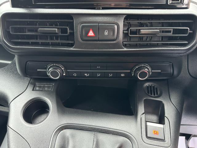 2021 Peugeot Partner 1000 1.5 Bluehdi 100 Professional Van (NV21ONR) Image 25