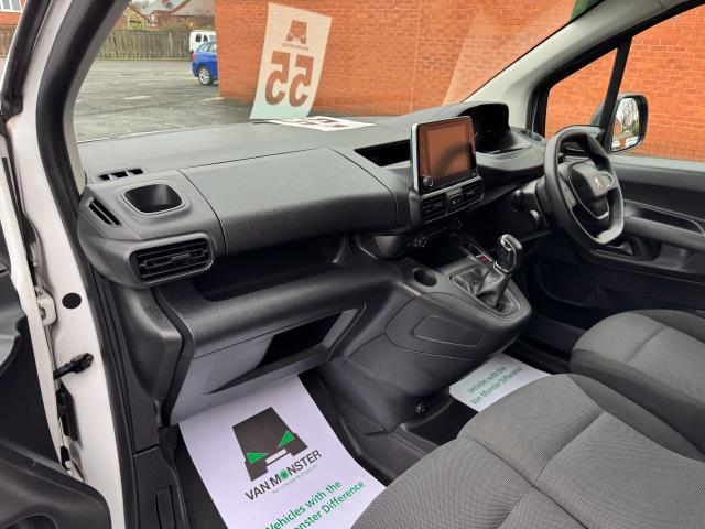 2021 Peugeot Partner 1000 1.5 Bluehdi 100 Professional Van (NV21ONR) Image 29