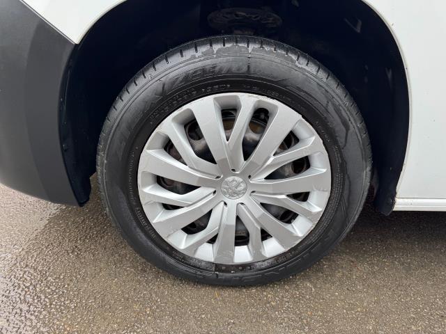 2021 Peugeot Partner 1000 1.5 Bluehdi 100 Professional Van (NV21ONR) Image 53