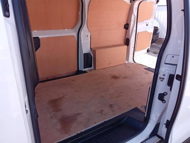 2021 Peugeot Expert 1400 2.0 Bluehdi 120 Professional Van (Limited to 70MPH) (NV21OOA) Image 19