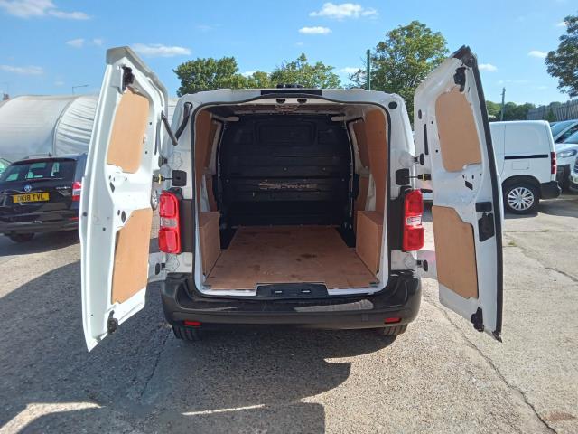 2021 Peugeot Expert 1400 2.0 Bluehdi 120 Professional Van (Limited to 70MPH) (NV21OOA) Image 11