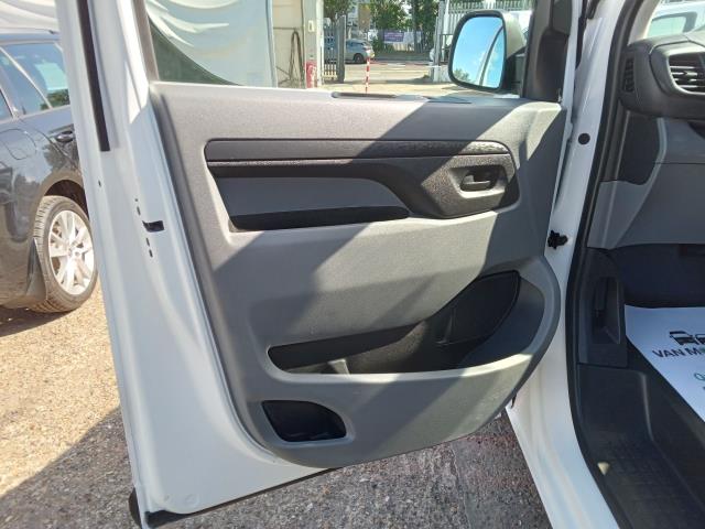 2021 Peugeot Expert 1400 2.0 Bluehdi 120 Professional Van (Limited to 70MPH) (NV21OOA) Image 18