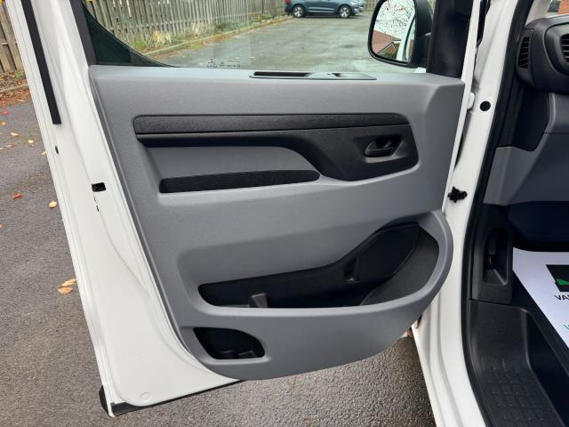 2021 Peugeot Expert 1000  L1 1.5 Bluehdi 100 Professional Van EURO 6 (NV21OXW) Image 35