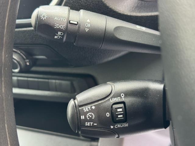 2021 Peugeot Expert 1000  L1 1.5 Bluehdi 100 Professional Van EURO 6 (NV21OXW) Image 23