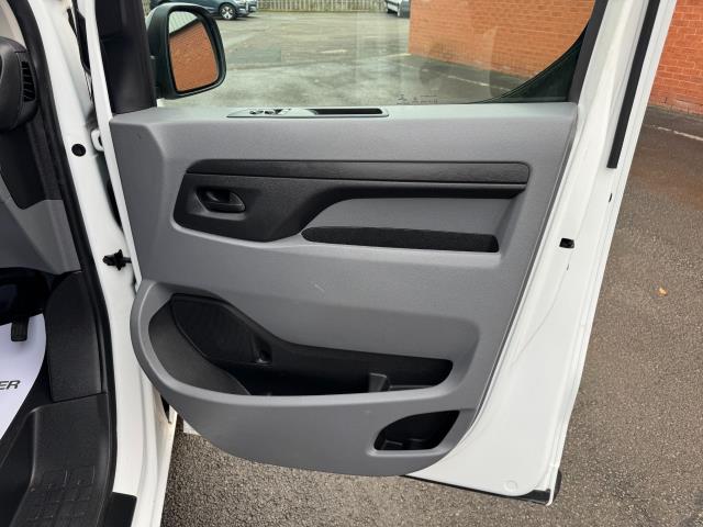 2021 Peugeot Expert 1000  L1 1.5 Bluehdi 100 Professional Van EURO 6 (NV21OXW) Image 18